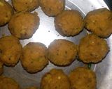 A picture of step 8 of Pyaz ki kachori.