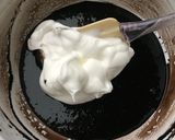 Foto langkah ke 9 dari resep Dark Choco Roll Cake with Cream Cheese Filling.