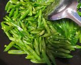 Foto langkah ke 2 dari resep Buncis Goreng Ebi.