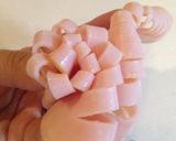 A picture of step 5 of Ham Flowers for Filling Gaps in Bento.