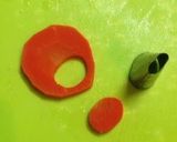 A picture of step 3 of Easy Elmo Character Bento.