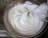 A picture of step 5 of Sakura-Flavored Chiffon Cake.