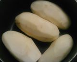A picture of step 1 of Meow Mash Perterders.