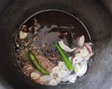 A picture of step 2 of Panch foran dal.