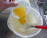 A picture of step 4 of A cheesecake Made with Yogurt.