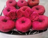 Foto langkah ke 5 dari resep Donat Buah Naga.