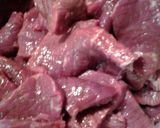 A picture of step 2 of Mongolian beef.