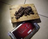 Foto langkah ke 3 dari resep Bola ubi isi coklat lumer.