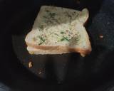 Garlic bread toasted smadwich recipe step 2 photo