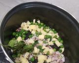 ઉપમા (Upma Recipe In Gujarati) રેસીપી સ્ટેપ4ફોટો