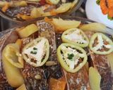 Vegyes Sült halas gyümölcsös tál bacon-nal és zöldségekkel sütve recept fázis 6 fotója