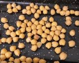 Foto del paso 2 de la receta: Snack saladito de garbanzos (simple, rico y saludable)