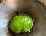 A picture of step 4 of Methi Palak Poori.