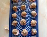 A picture of step 3 of Oats lemon poppy bliss balls.