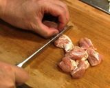 A picture of step 1 of Hitsumabushi-style Chicken over Rice.