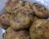 Foto langkah ke 7 dari resep Perkedel Kentang ala ala Anak Rantau.