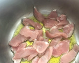 Foto del paso 1 de la receta: Arroz caldoso con lomo y alcachofas