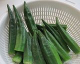 A picture of step 2 of Chicken Tsukune Wrapped Around Okra.