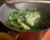 Foto del passaggio 1 della ricetta Tortini di broccoli
