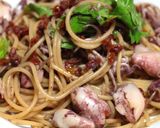 A picture of step 9 of Homemade Dried Tomatoes and Firefly Squid Pasta.