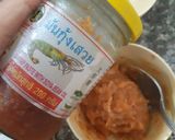 รูปขั้นตอนการทำที่ 2 ของ เกี๊ยวอกไก่นมสดพริกเผามันกุ้ง 🔥 ต้มยำไข่ข้นขลุกขลิก 🌶️