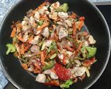 Foto del paso 3 de la receta Quinoa con verduras y pollo rápida