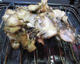 A picture of step 2 of Grilled Maitake Mushroom and Mizuna Greens Nibitashi.