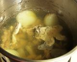 A picture of step 5 of Pork Backbone Soup Stock.