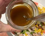 Foto del paso 5 de la receta Ensalada de pollo del cocido y granada con vinagreta con miel