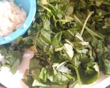 A picture of step 1 of Dal methi palak.