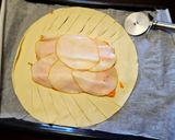 Foto del passaggio 3 della ricetta Sfoglia con zucca,scamorza e speck