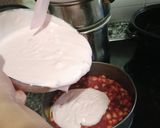 Foto del paso 11 de la receta: Tarta de yogur de fresa