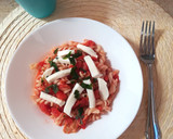 Foto del paso 3 de la receta: Pasta con tomate, atún y mozzarella
