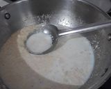 A picture of step 3 of Rava Suji Kheer.