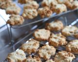 A picture of step 10 of Simple Granola Cookies.