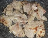 Foto del paso 2 de la receta: Costillas de cerdo con chícharo verde y acelga