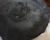 A picture of step 3 of Uttapam.