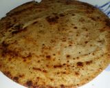 A picture of step 2 of Metha paratha.