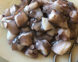 Foto del paso 1 de la receta: 206. Pulpo estofado con vino (principal pescado)