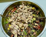 Foto del paso 2 de la receta: Quinoa negra con jurel y verduras