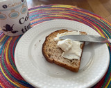 Foto del paso 1 de la receta: Pan con queso crema y ají