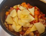 Foto del paso 4 de la receta Estofado de pollo con patatas y zanahorias
