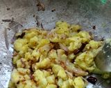 A picture of step 4 of Aloo Chokha.