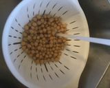 A picture of step 2 of Avocado Hummus.