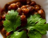 A picture of step 4 of Kala Chana Masala.
