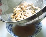 A picture of step 2 of All-Purpose Sautéed Mushrooms.
