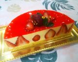 A picture of step 38 of Le Fraisier (French-Style Strawberry Shortcake).