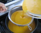 A picture of step 5 of Rich and Thick Kabocha Pudding.