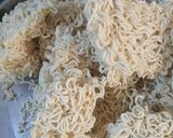 A picture of step 2 of Yippee noodles.