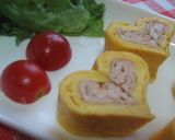 A picture of step 4 of Hello Kitty Character Bento.
